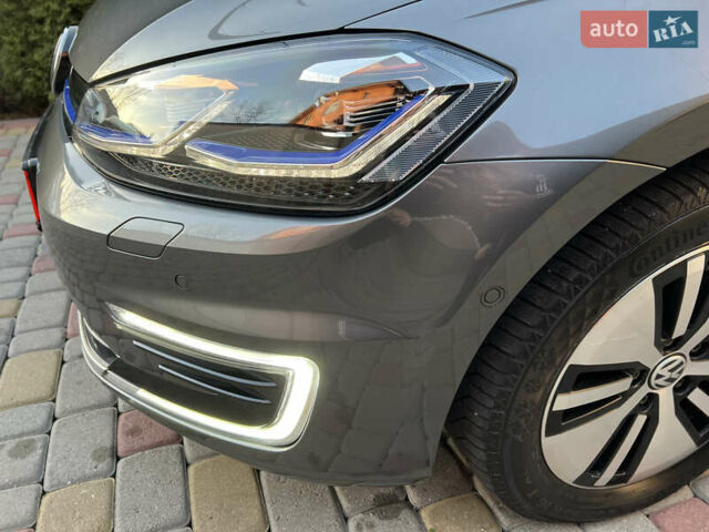 Серый Фольксваген e-Golf, объемом двигателя 0 л и пробегом 149 тыс. км за 12999 $, фото 60 на Automoto.ua