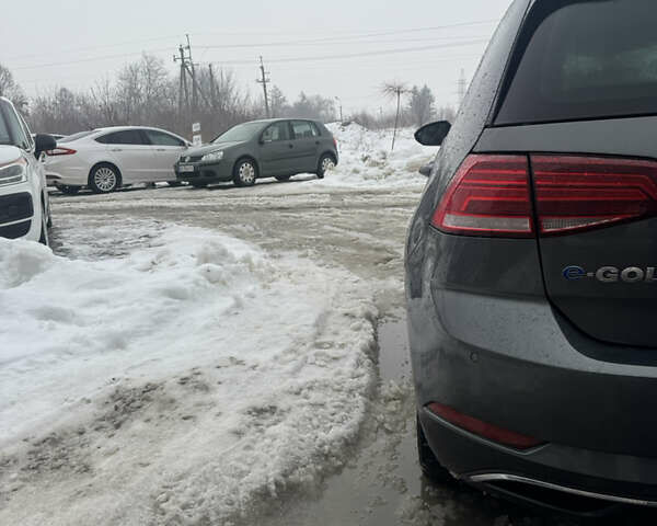 Сірий Фольксваген e-Golf, об'ємом двигуна 0 л та пробігом 72 тис. км за 12500 $, фото 4 на Automoto.ua