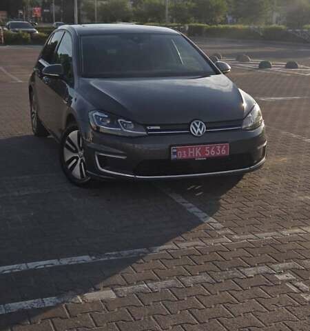 Серый Фольксваген e-Golf, объемом двигателя 0 л и пробегом 135 тыс. км за 12200 $, фото 3 на Automoto.ua