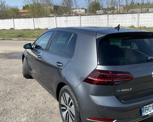 Серый Фольксваген e-Golf, объемом двигателя 0 л и пробегом 172 тыс. км за 13999 $, фото 8 на Automoto.ua