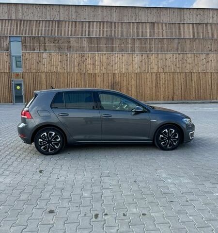 Сірий Фольксваген e-Golf, об'ємом двигуна 0 л та пробігом 75 тис. км за 11400 $, фото 11 на Automoto.ua
