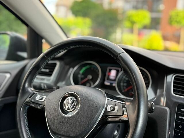 Серый Фольксваген e-Golf, объемом двигателя 0 л и пробегом 117 тыс. км за 12300 $, фото 29 на Automoto.ua