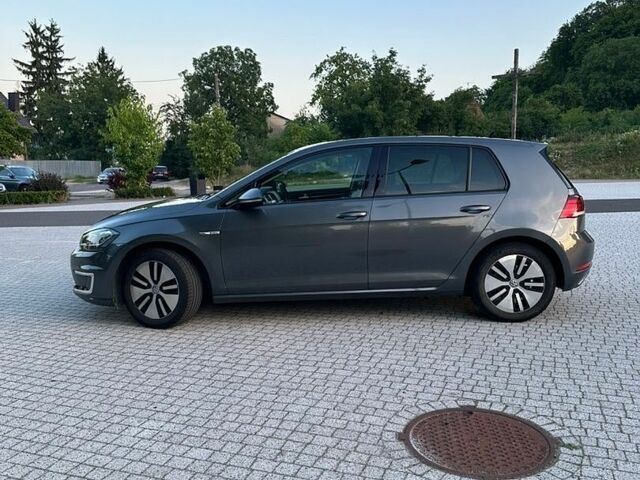 Серый Фольксваген e-Golf, объемом двигателя 0 л и пробегом 140 тыс. км за 12999 $, фото 4 на Automoto.ua