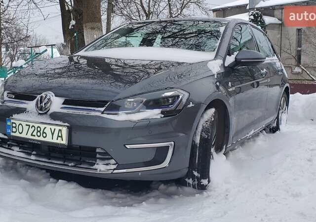 Серый Фольксваген e-Golf, объемом двигателя 0 л и пробегом 150 тыс. км за 11500 $, фото 26 на Automoto.ua