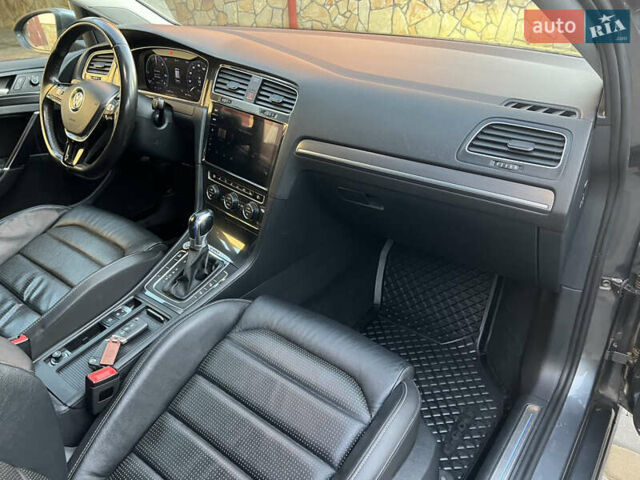 Серый Фольксваген e-Golf, объемом двигателя 0 л и пробегом 149 тыс. км за 12999 $, фото 39 на Automoto.ua