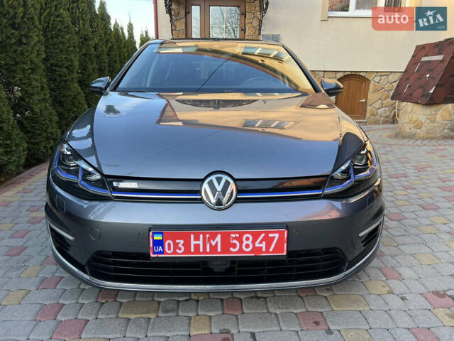 Серый Фольксваген e-Golf, объемом двигателя 0 л и пробегом 149 тыс. км за 12999 $, фото 1 на Automoto.ua