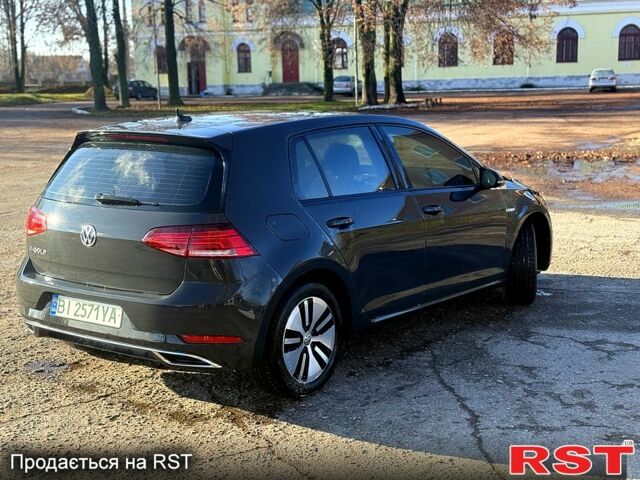 Серый Фольксваген e-Golf, объемом двигателя 0 л и пробегом 140 тыс. км за 11700 $, фото 3 на Automoto.ua