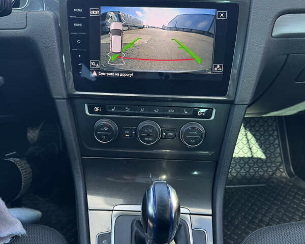 Серый Фольксваген e-Golf, объемом двигателя 0 л и пробегом 120 тыс. км за 12000 $, фото 15 на Automoto.ua