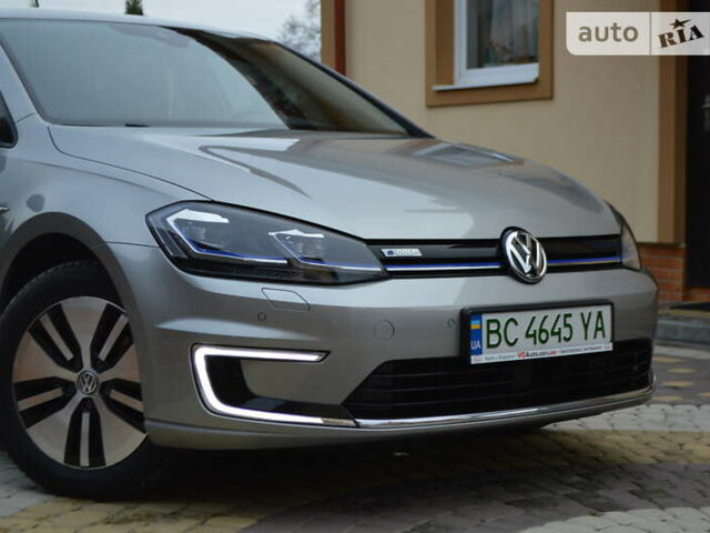 Серый Фольксваген e-Golf, объемом двигателя 0 л и пробегом 63 тыс. км за 15500 $, фото 46 на Automoto.ua