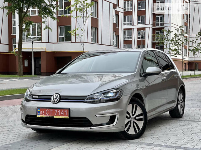 Серый Фольксваген e-Golf, объемом двигателя 0 л и пробегом 206 тыс. км за 15950 $, фото 2 на Automoto.ua