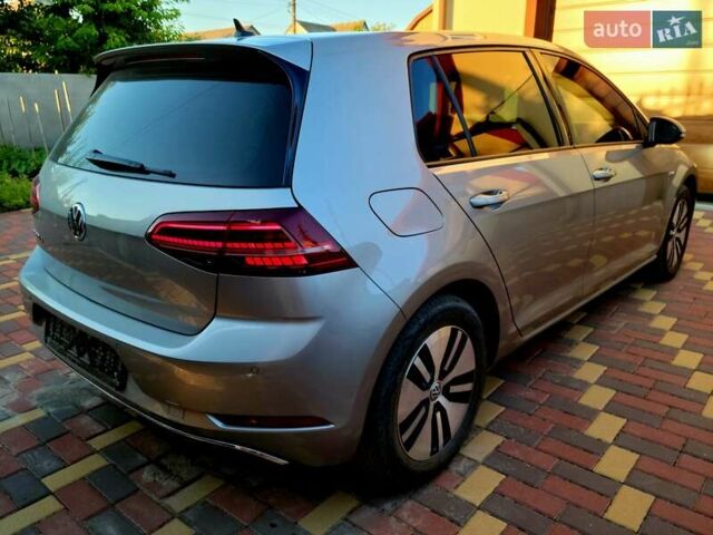 Серый Фольксваген e-Golf, объемом двигателя 0 л и пробегом 89 тыс. км за 17300 $, фото 5 на Automoto.ua