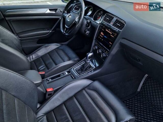 Сірий Фольксваген e-Golf, об'ємом двигуна 0 л та пробігом 148 тис. км за 13999 $, фото 20 на Automoto.ua