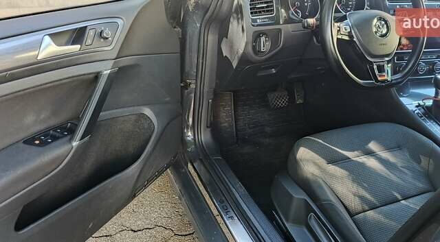 Сірий Фольксваген e-Golf, об'ємом двигуна 0 л та пробігом 120 тис. км за 11500 $, фото 10 на Automoto.ua