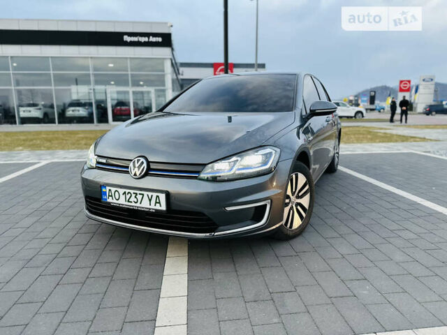 Серый Фольксваген e-Golf, объемом двигателя 0 л и пробегом 108 тыс. км за 14400 $, фото 6 на Automoto.ua