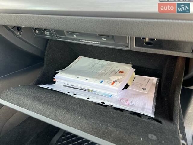 Серый Фольксваген e-Golf, объемом двигателя 0 л и пробегом 124 тыс. км за 12600 $, фото 26 на Automoto.ua