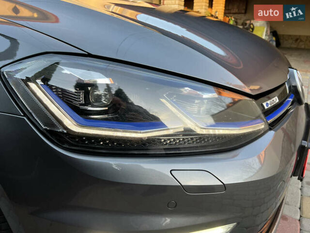 Серый Фольксваген e-Golf, объемом двигателя 0 л и пробегом 149 тыс. км за 12999 $, фото 59 на Automoto.ua