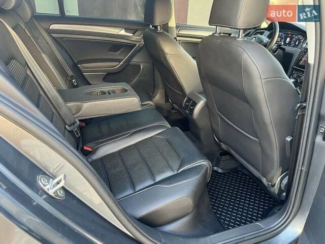 Сірий Фольксваген e-Golf, об'ємом двигуна 0 л та пробігом 82 тис. км за 14500 $, фото 16 на Automoto.ua