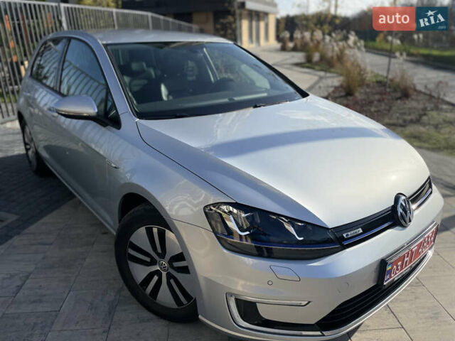 Серый Фольксваген e-Golf, объемом двигателя 0 л и пробегом 76 тыс. км за 9300 $, фото 4 на Automoto.ua