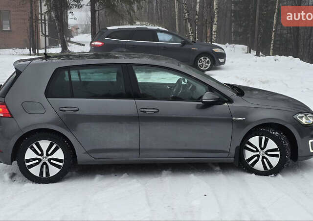 Серый Фольксваген e-Golf, объемом двигателя 0 л и пробегом 159 тыс. км за 12499 $, фото 20 на Automoto.ua