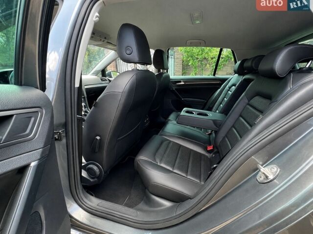 Сірий Фольксваген e-Golf, об'ємом двигуна 0 л та пробігом 92 тис. км за 13699 $, фото 16 на Automoto.ua