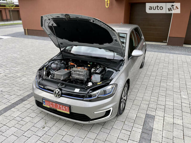 Серый Фольксваген e-Golf, объемом двигателя 0 л и пробегом 206 тыс. км за 15950 $, фото 42 на Automoto.ua