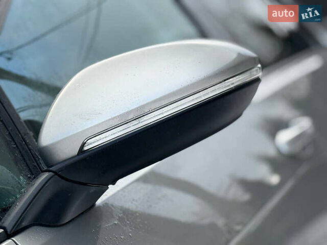 Серый Фольксваген e-Golf, объемом двигателя 0 л и пробегом 148 тыс. км за 12350 $, фото 19 на Automoto.ua