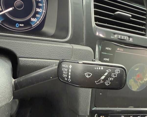 Сірий Фольксваген e-Golf, об'ємом двигуна 0 л та пробігом 161 тис. км за 13100 $, фото 29 на Automoto.ua