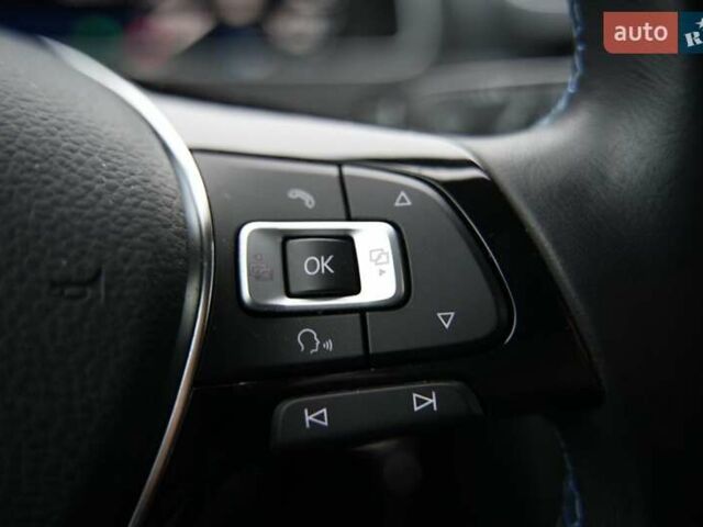 Серый Фольксваген e-Golf, объемом двигателя 0 л и пробегом 28 тыс. км за 12900 $, фото 13 на Automoto.ua