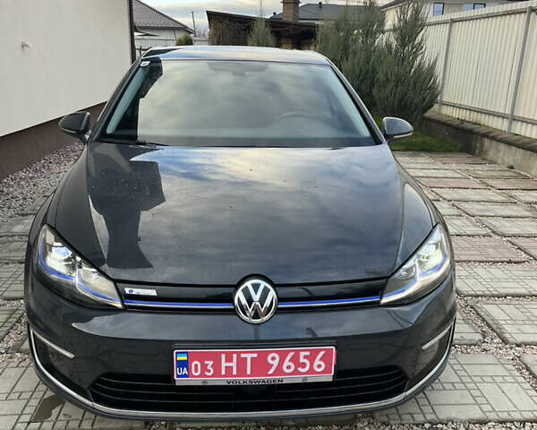 Серый Фольксваген e-Golf, объемом двигателя 0 л и пробегом 114 тыс. км за 12500 $, фото 1 на Automoto.ua