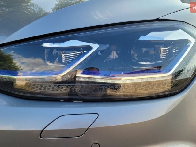 Серый Фольксваген e-Golf, объемом двигателя 0 л и пробегом 107 тыс. км за 12500 $, фото 8 на Automoto.ua