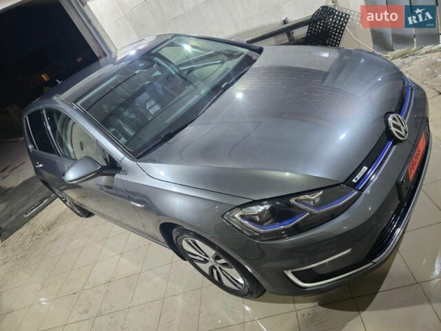 Серый Фольксваген e-Golf, объемом двигателя 0 л и пробегом 148 тыс. км за 12999 $, фото 59 на Automoto.ua