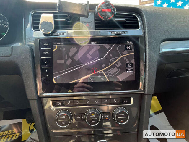 Сірий Фольксваген e-Golf, об'ємом двигуна 36 л та пробігом 99 тис. км за 14250 $, фото 17 на Automoto.ua