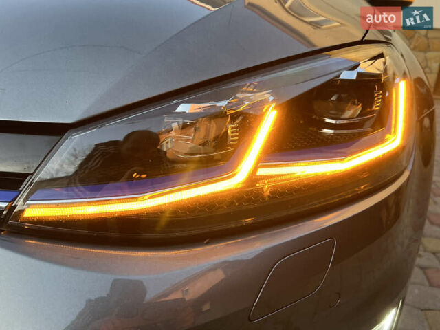 Серый Фольксваген e-Golf, объемом двигателя 0 л и пробегом 149 тыс. км за 12999 $, фото 65 на Automoto.ua