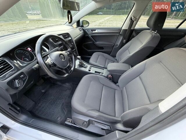Серый Фольксваген e-Golf, объемом двигателя 0 л и пробегом 36 тыс. км за 12000 $, фото 12 на Automoto.ua
