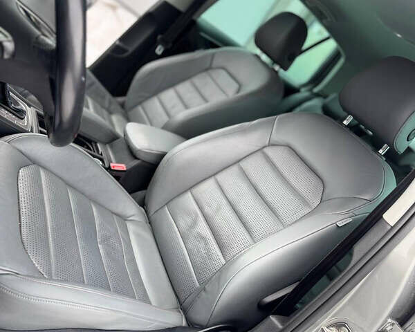 Серый Фольксваген e-Golf, объемом двигателя 0 л и пробегом 148 тыс. км за 12350 $, фото 51 на Automoto.ua