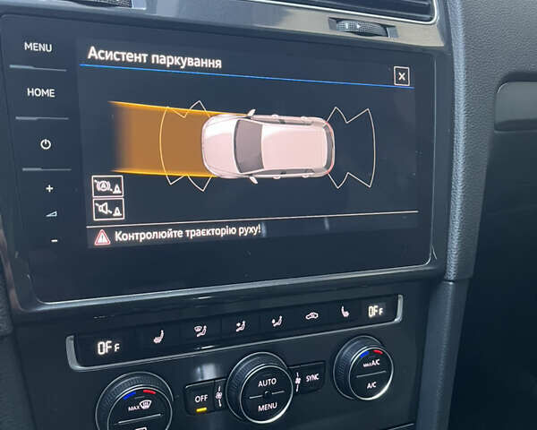 Серый Фольксваген e-Golf, объемом двигателя 0 л и пробегом 114 тыс. км за 12500 $, фото 29 на Automoto.ua