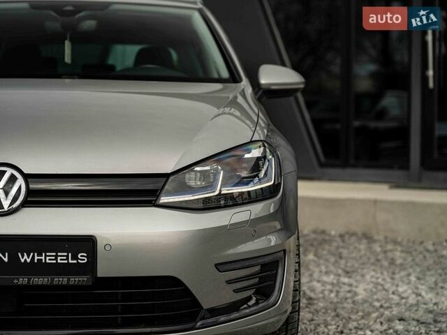 Серый Фольксваген e-Golf, объемом двигателя 0 л и пробегом 143 тыс. км за 15900 $, фото 11 на Automoto.ua