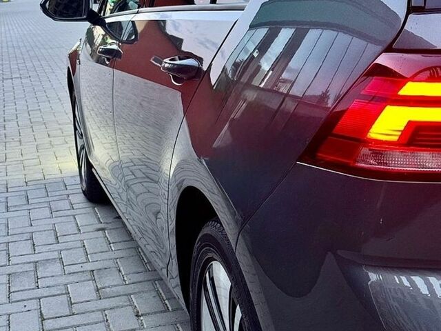 Сірий Фольксваген e-Golf, об'ємом двигуна 0 л та пробігом 155 тис. км за 11999 $, фото 22 на Automoto.ua