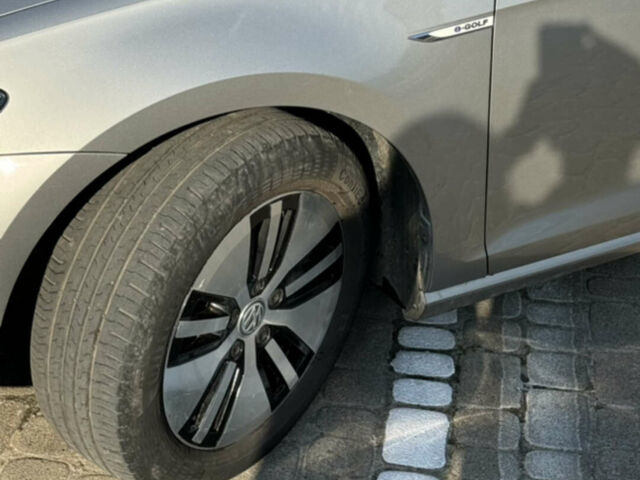Сірий Фольксваген e-Golf, об'ємом двигуна 0 л та пробігом 130 тис. км за 12000 $, фото 10 на Automoto.ua
