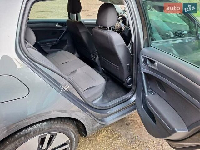 Сірий Фольксваген e-Golf, об'ємом двигуна 0 л та пробігом 159 тис. км за 13200 $, фото 16 на Automoto.ua