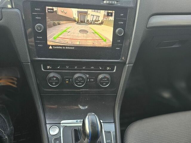 Серый Фольксваген e-Golf, объемом двигателя 0 л и пробегом 128 тыс. км за 10900 $, фото 7 на Automoto.ua