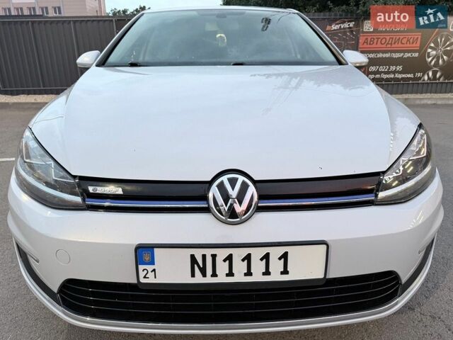 Серый Фольксваген e-Golf, объемом двигателя 0 л и пробегом 36 тыс. км за 13000 $, фото 5 на Automoto.ua