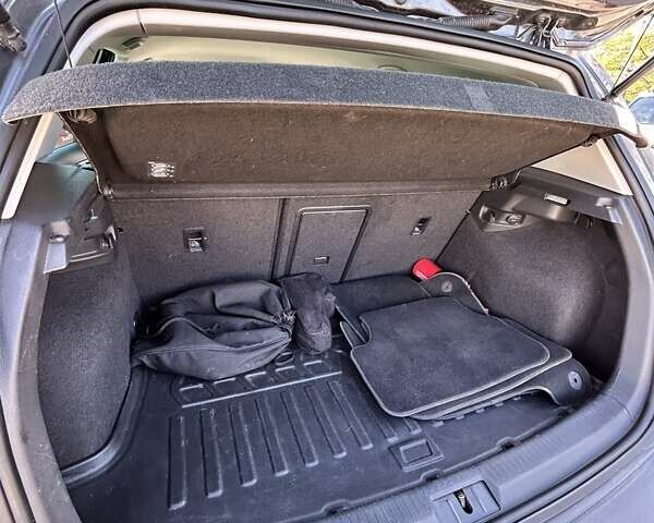 Сірий Фольксваген e-Golf, об'ємом двигуна 0 л та пробігом 161 тис. км за 13300 $, фото 12 на Automoto.ua