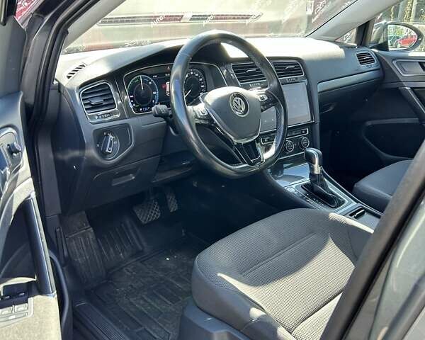 Сірий Фольксваген e-Golf, об'ємом двигуна 0 л та пробігом 161 тис. км за 13300 $, фото 23 на Automoto.ua