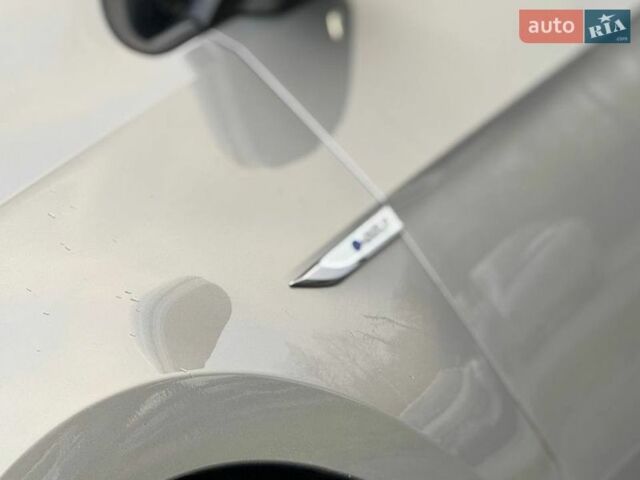 Серый Фольксваген e-Golf, объемом двигателя 0 л и пробегом 148 тыс. км за 11975 $, фото 23 на Automoto.ua