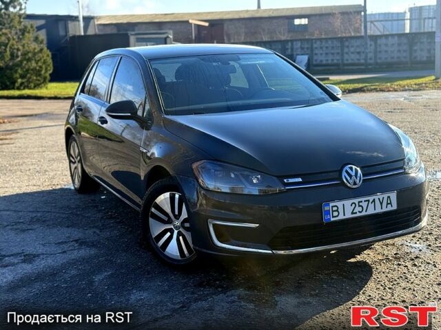 Серый Фольксваген e-Golf, объемом двигателя 0 л и пробегом 140 тыс. км за 11700 $, фото 2 на Automoto.ua