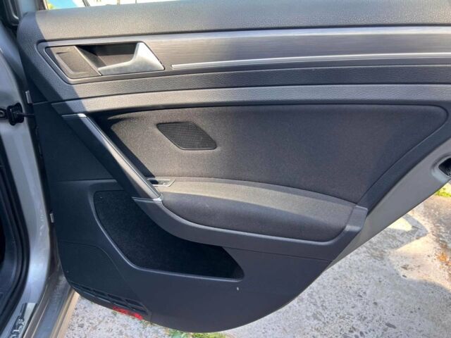Сірий Фольксваген e-Golf, об'ємом двигуна 0 л та пробігом 119 тис. км за 14100 $, фото 23 на Automoto.ua