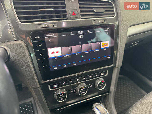 Серый Фольксваген e-Golf, объемом двигателя 0 л и пробегом 194 тыс. км за 11650 $, фото 12 на Automoto.ua