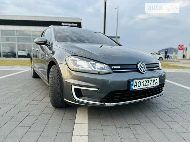 Серый Фольксваген e-Golf, объемом двигателя 0 л и пробегом 108 тыс. км за 14400 $, фото 3 на Automoto.ua