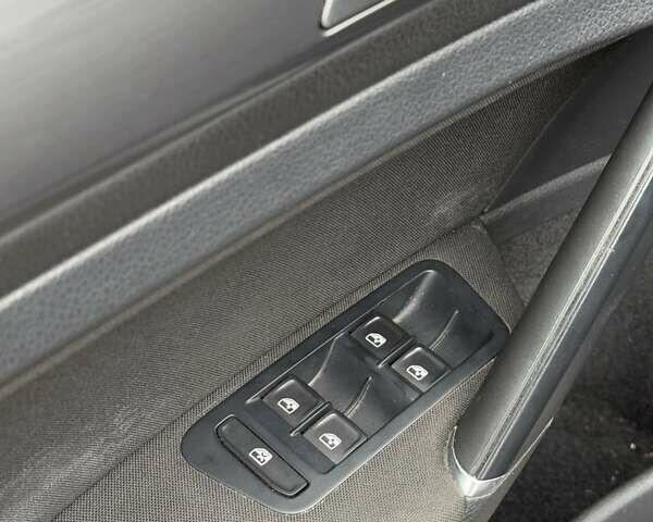 Сірий Фольксваген e-Golf, об'ємом двигуна 0 л та пробігом 161 тис. км за 13100 $, фото 25 на Automoto.ua